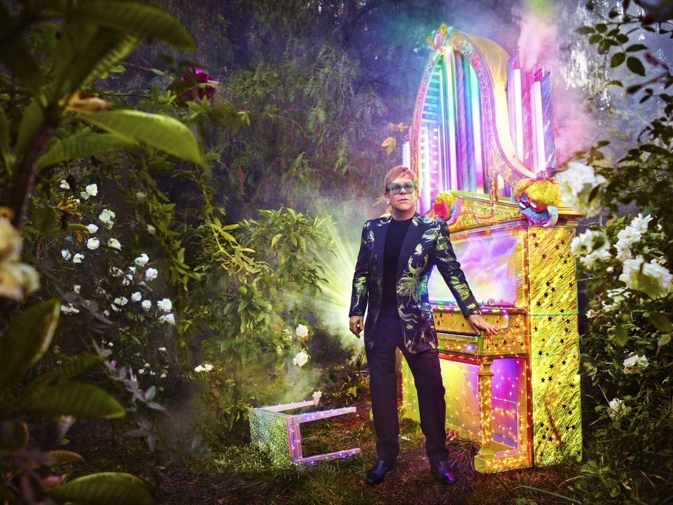Elton John Farewell Yellow Brick Road tour wearig Gucci